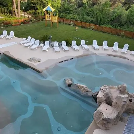 Bosco Canoro Aparthotel